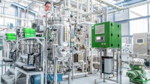 Laboratory of the Bio Pilot Plant at the Leibniz-HKI.