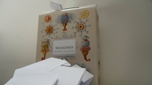 Wunschbox mit Stimmzetteln