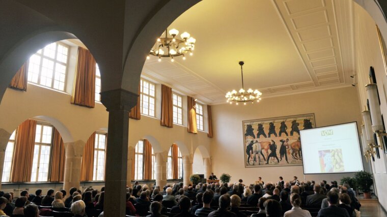 Aula im Hauptgebäude der Friedrich-Schiller-Universität Jena