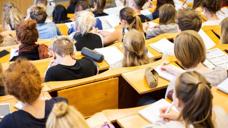 Studierende im Hörsaal