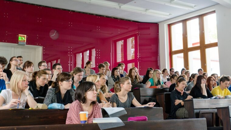Vorlesung im Institut für Pharmazie